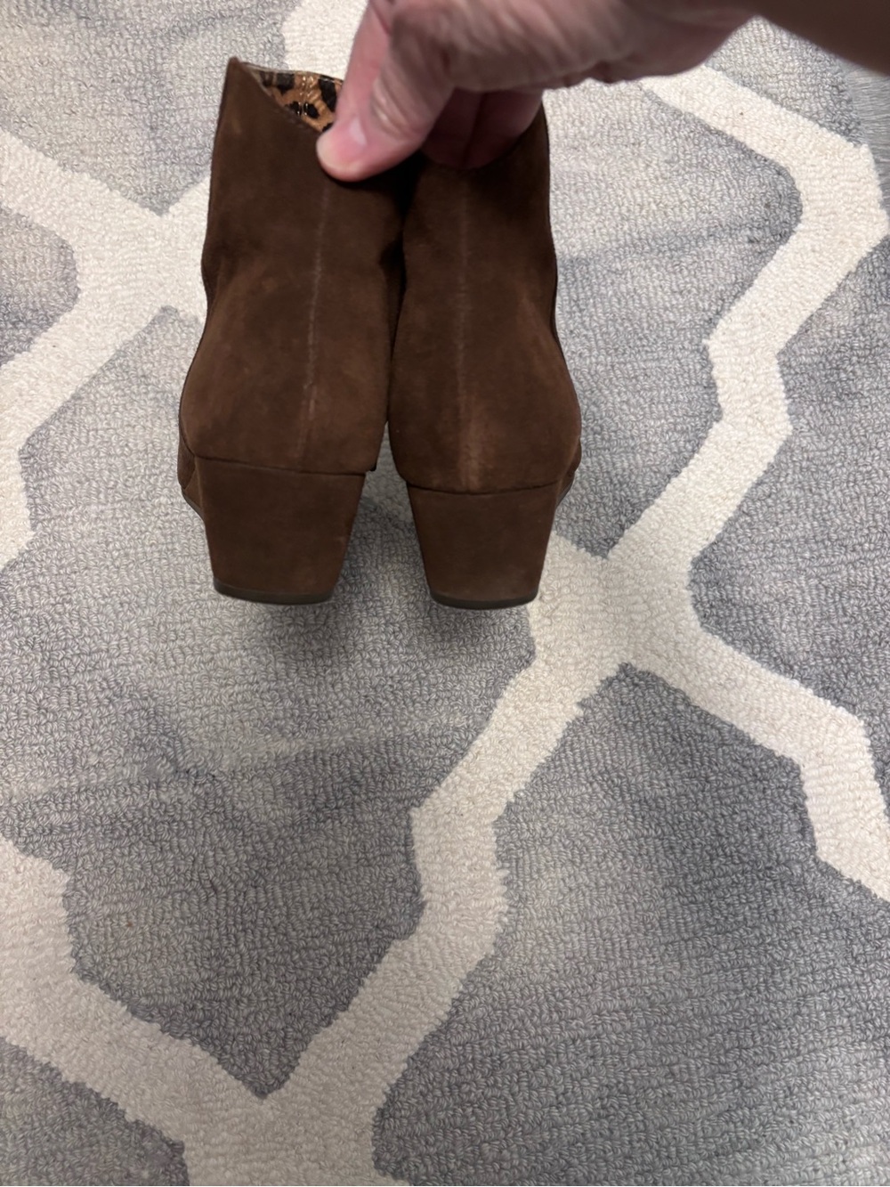 Seychelles Suede Wedge Ankle Boots - Dark Brown size 9 - Picture 3 of 5
